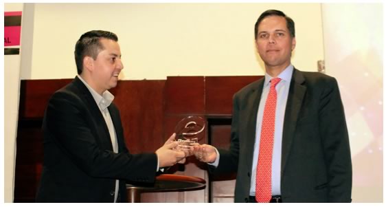 Juan B Perez President of Coljuegos awarded in eShow for his digital transformation of the industry