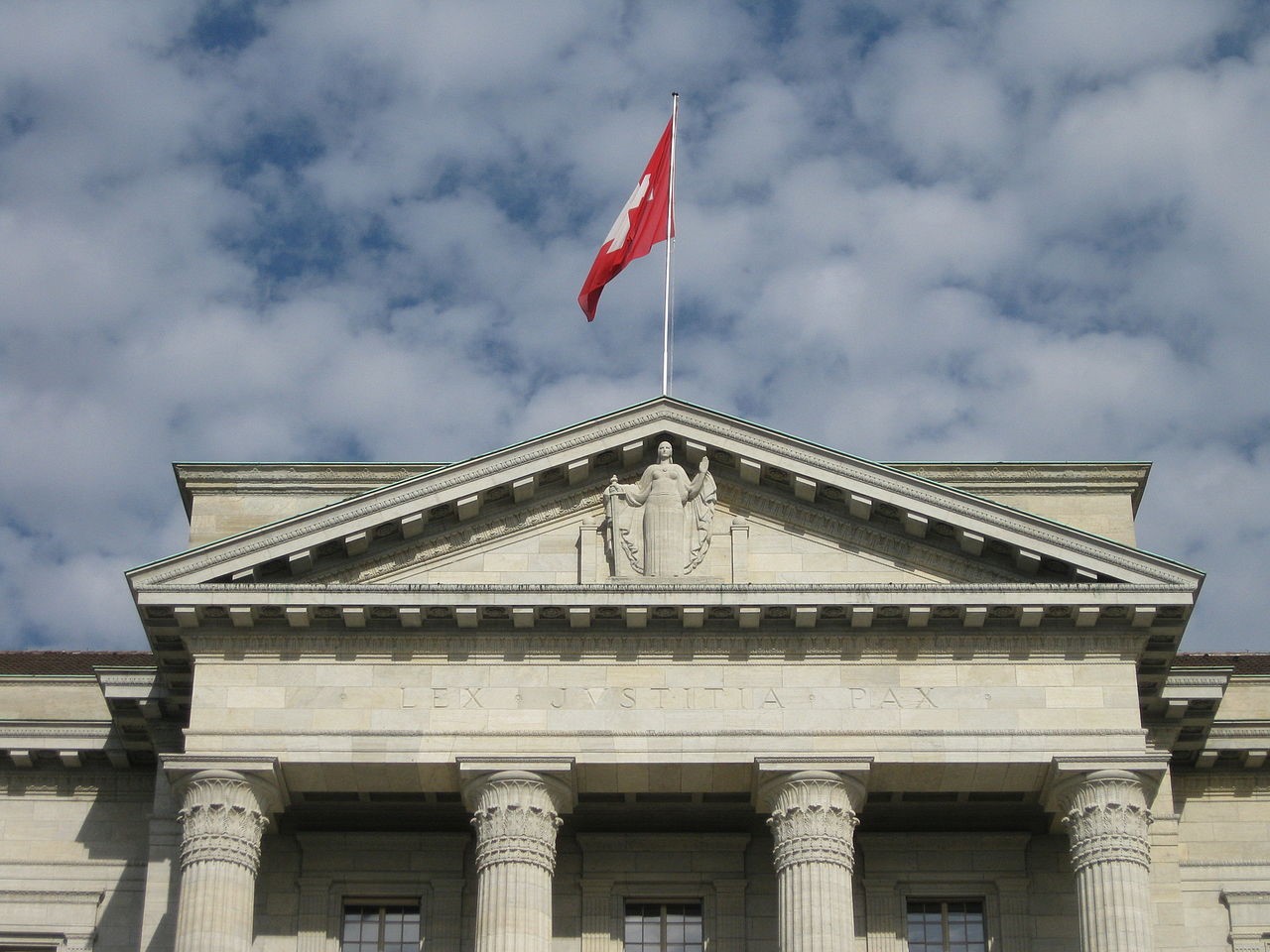 Switzerland has decided to uphold a ban on access to offshore gambling sites