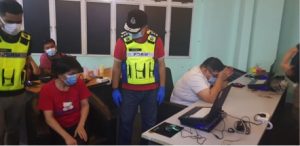 Police in Malaysia has arrested 118 people in two weeks for allegations of online gambling activities. Officers carried out 90 raids in Johor