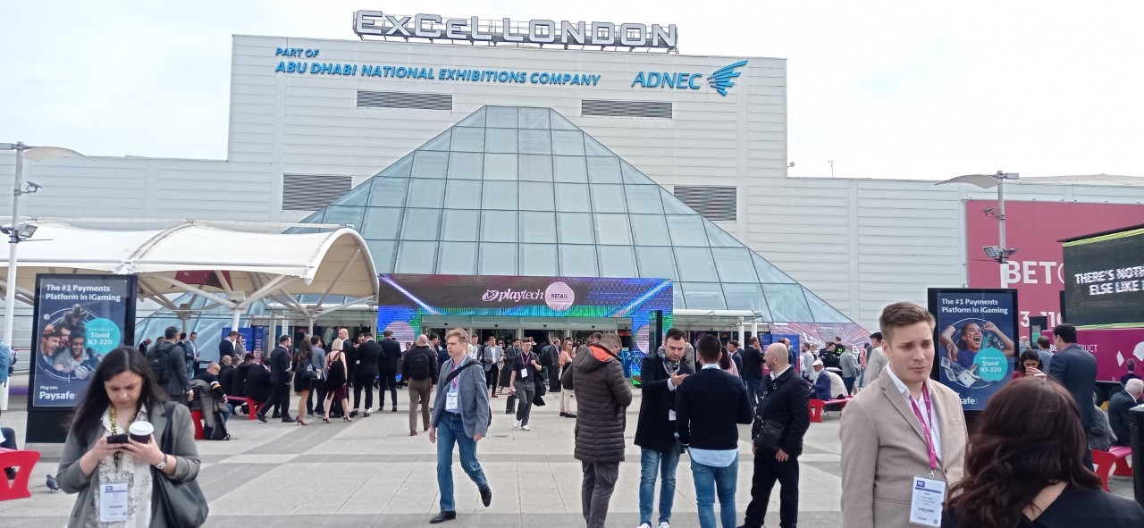 Not a single slot machine at the London fair, why?