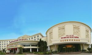 A number of casinos in Vietnam has reportedly lobbied the authorities there for the right to admit local gamblers to make up for a lack of business due to inbound restrictions on foreign visitors amid the Covid-19 pandemic.
