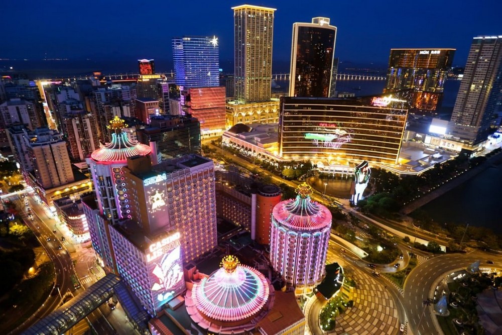Macau Looks to China’s Economic Stimulus for Casino Growth Amid Two Sessions