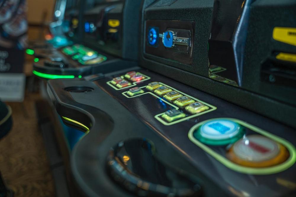 Colombia moves to tighten slot machine imports with new Coljuegos registry plan