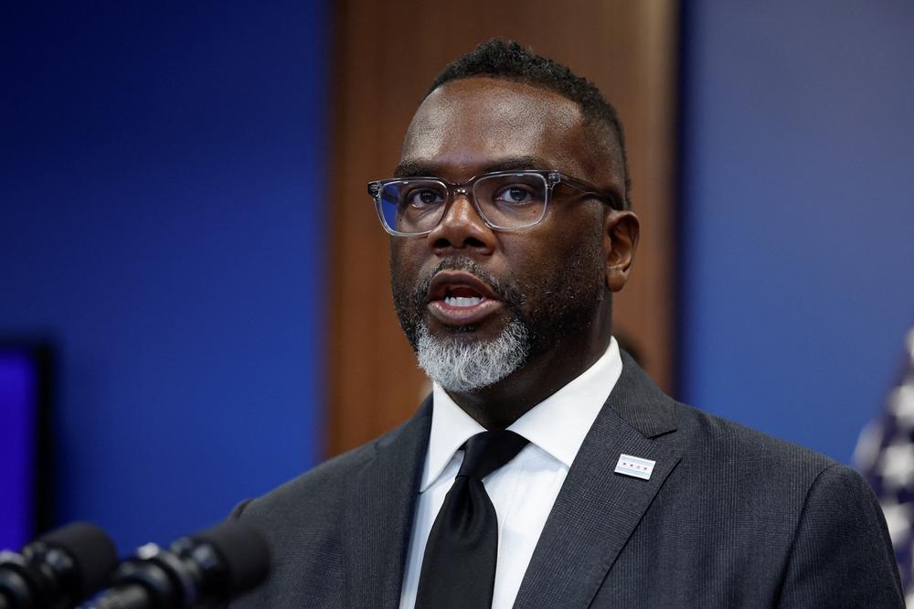 Illinois lawmakers push back on Chicago sports betting tax plan