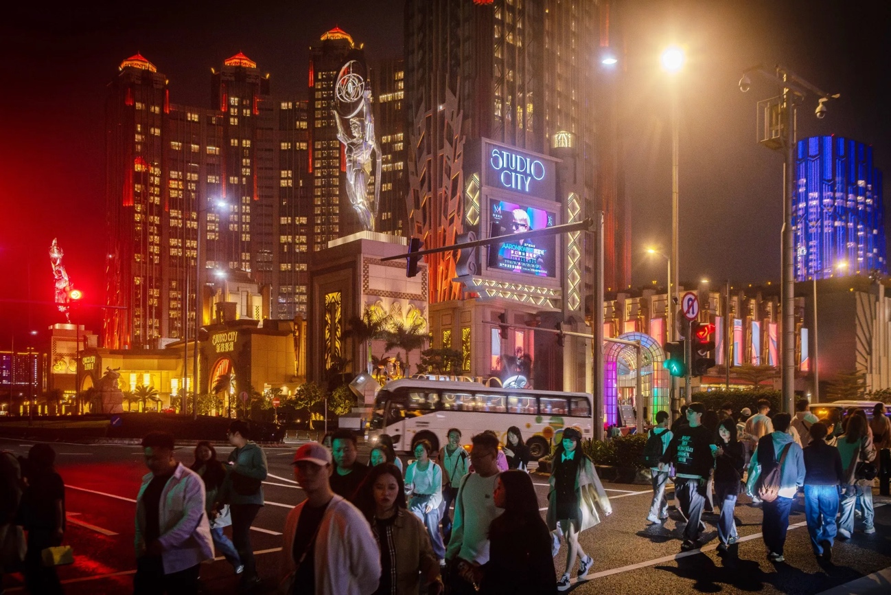Macau’s casino comeback: UBS tips 89% recovery by 2026 in new Greater Bay era
