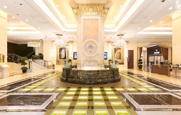 Macau’s ‘gold-brick’ entrance just got cashed out: US$12.8m gold floor sold as Grand Emperor pivots post-satellite era