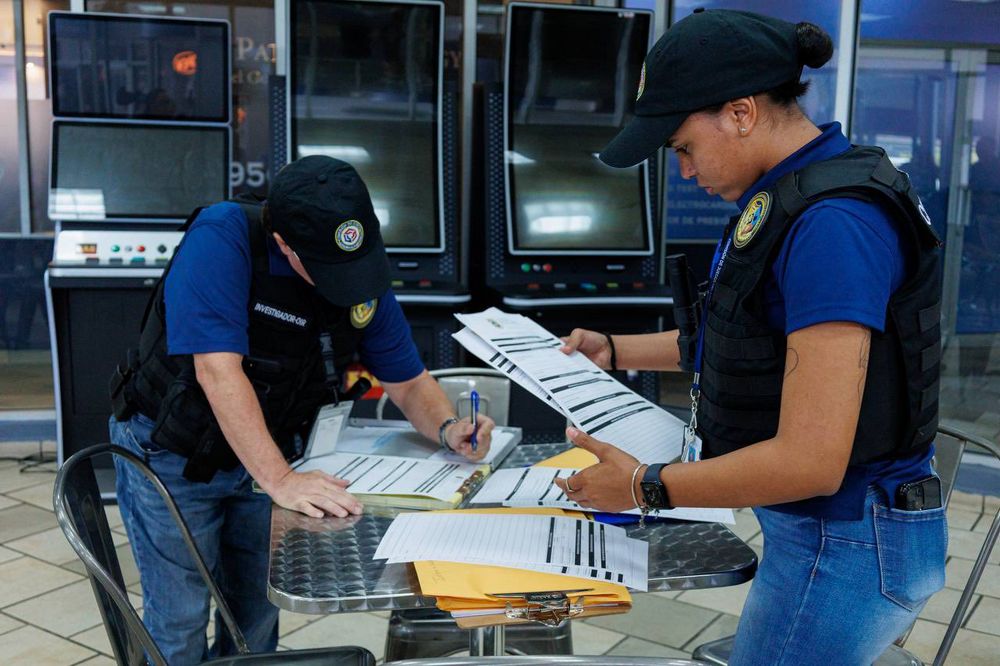 Puerto Rico ramps up “route slot” enforcement under new confiscation rules, seizing 17 machines then ~30 more with $8,347 cash