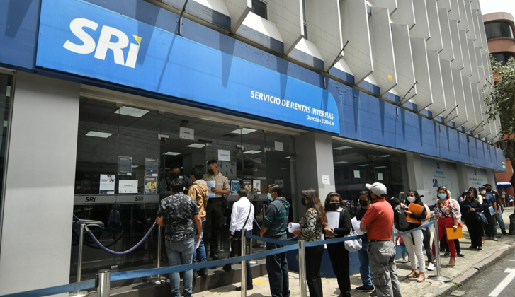 Ecuador launches sports betting licensing as Peru intensifies illegal gambling crackdown