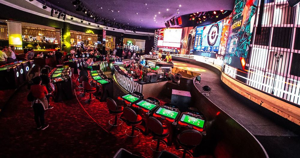 Chile posts record casino revenue and takes 11 online betting brands to court