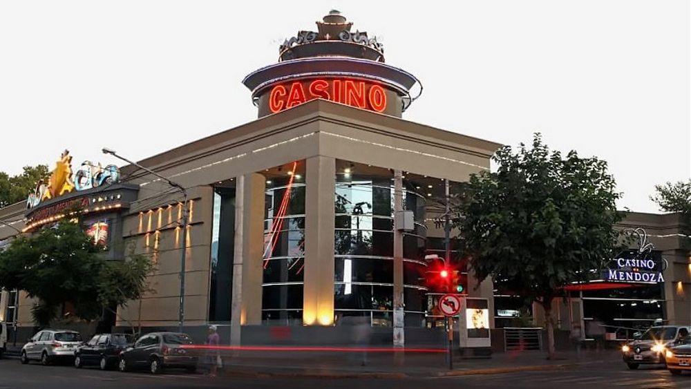 Mendoza shuts down blackjack, poker and roulette at Central Casino