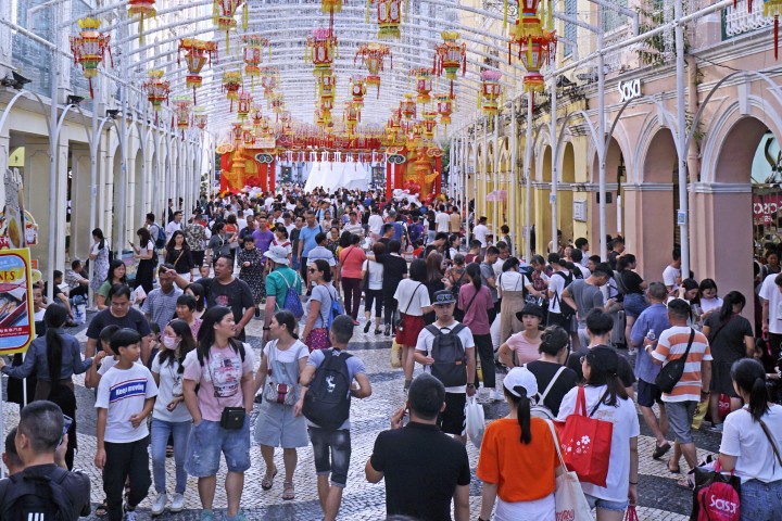 274 millones de chinos gastaron $ 21,4 mil millones en esta semana dorada de vacaciones, Macao cosecha ganancias
