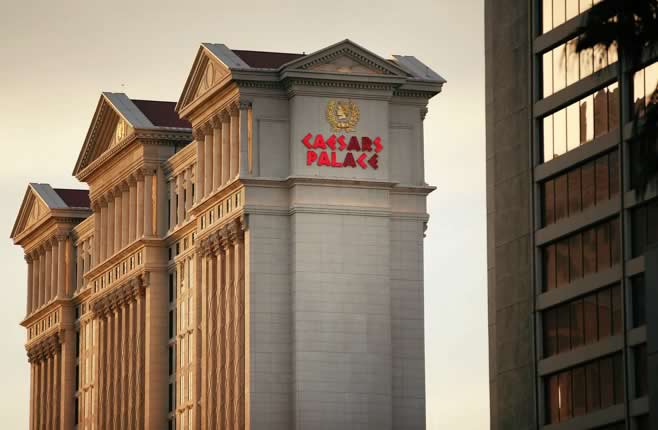 AsÃ­ es como los operadores de las Vegas cobran el parqueadero a sus jugadores