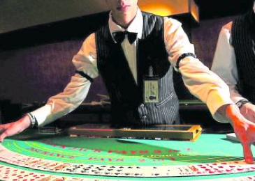 COLJUEGOS ENCONTRO TORNEOS ILEGALES DE POKER EN LUJOSOS HOTELES