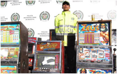 Decomisan maquinas tragamonedas en el Bronx