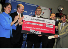 Dinero atrae dinero: tres acaudalados gerentes ganan la loter?a