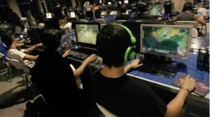 Menores de edad asÃ­ apuestan ilegalmente jugando en mercado eSports