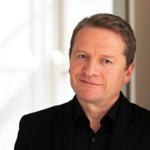 Sabe que va a ocurrir con su negocio?  Con su trabajo?  El Consultor de Marketing de Heineken
