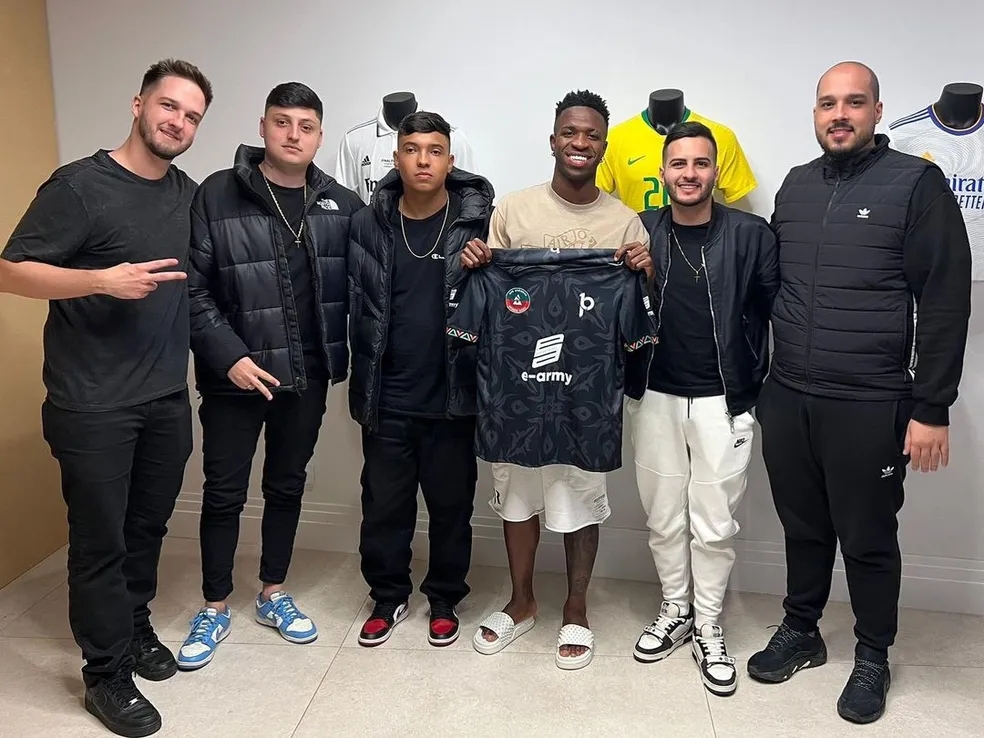 Vinicius se convierte en socio y embajador de LOUD