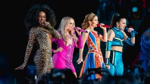 Agárrense fuerte! el regreso de las Spice Girls al completo, ¿Victoria Beckham cede ante el festejo del aniversario?