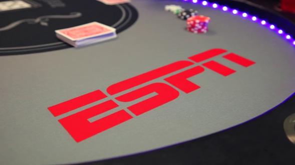 Poker vuelve al prime time global: WSOP firma con ESPN para emitir más de 100 horas y reactivar una industria de hasta US$100B