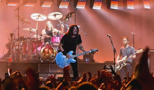 Foo Fighters lanza álbum y prosigue con gira íntima en mayo